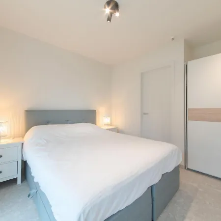 Bredunepark With Parking By Interhome Vakantiehuis *